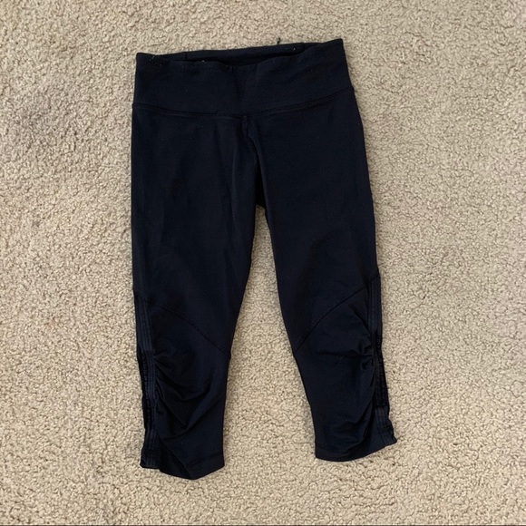 Lululemon Black Run For Your Life Crop Leggings - Picture 2 of 5